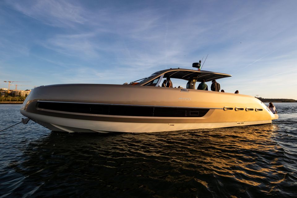 Porto: 2h SUNSET Private Luxury Yacht in the Douro - Booking and Cancellation