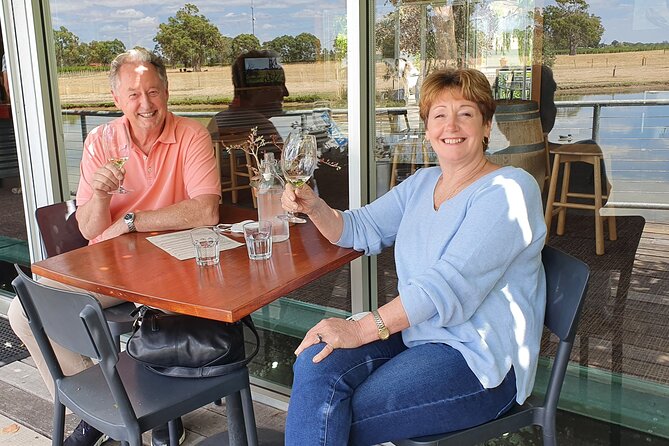 Private Coonawarra Full Day Wine Tour With Lunch - Wine Tasting and Lunch Experience