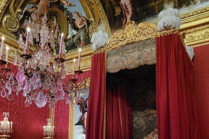 Versailles Palace Skip the Line Guided Tour With Gardens Access - Common questions