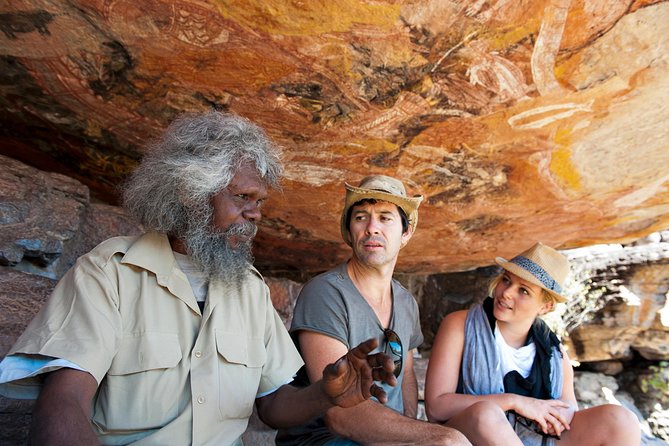 Arnhem Land Yingana Injalak Hill Full Day Tour From Darwin - Tour Logistics and Essentials