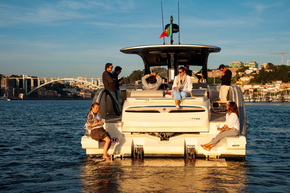 Porto: 2h SUNSET Private Luxury Yacht in the Douro - Common questions