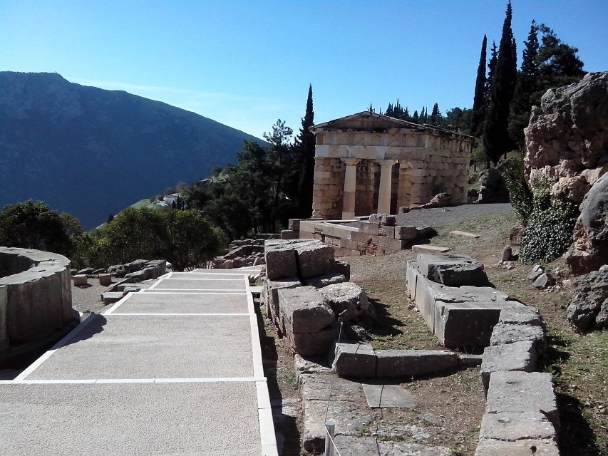 Private 2-Day Tour to Delphi, Meteora & Thermopylae - Important Information