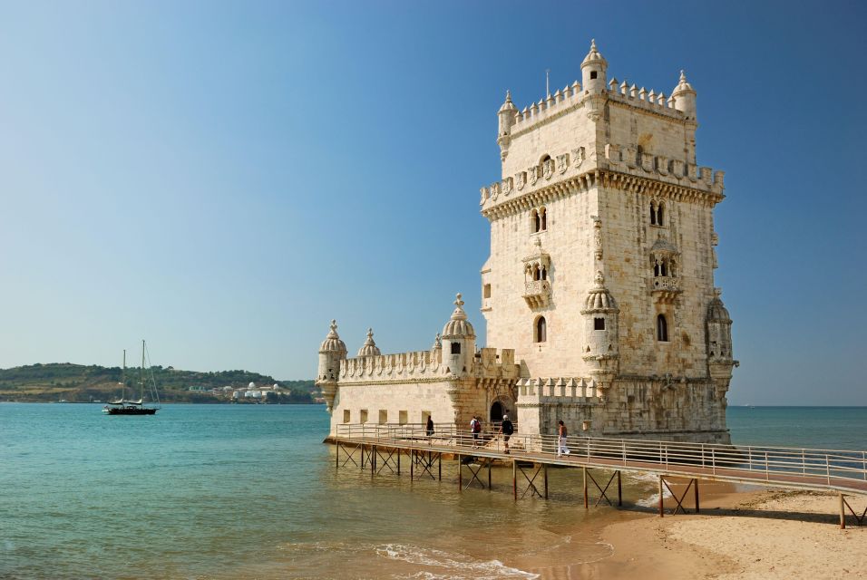 Lisbon to Porto With Óbidos-Nazaré-Fátima-Coimbra-Aveiro - Booking Information