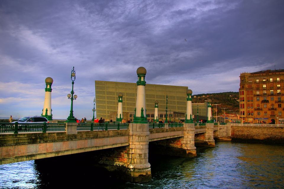 San Sebastian And Basque Coast Tour From Vitoria - Confirmations and Contact Information