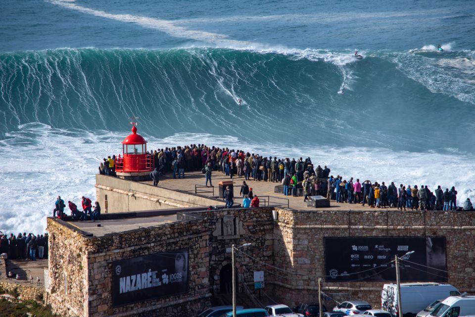 From Lisbon: Private Transfer to Porto, With Stop at Nazaré - Comprehensive Tour Description