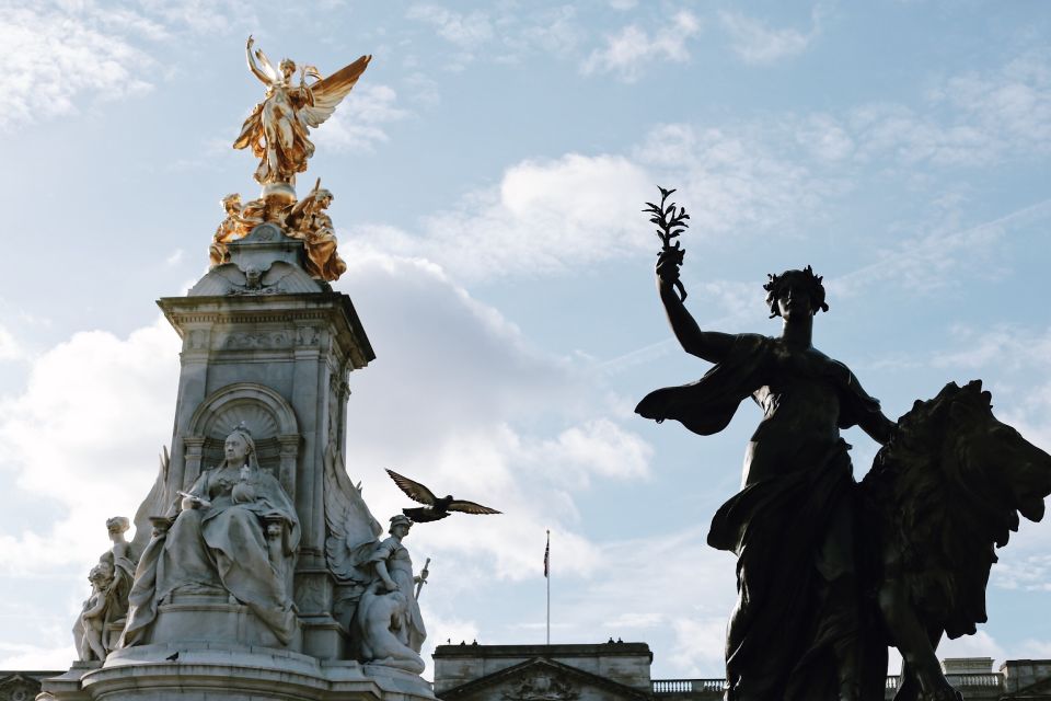 London City Center Guided Tour + Westminster Abbey Entry - Common questions