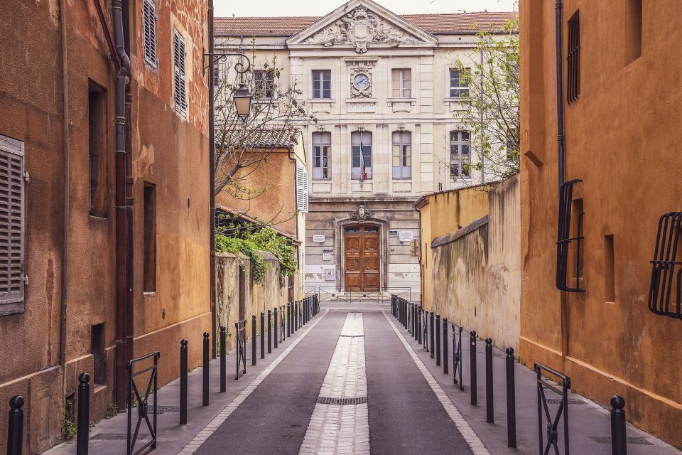 Aix-en-Provence: Private Walking Tour - Key Points