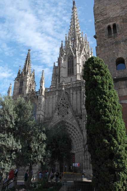 Barcelona: 4-hour Private Guided Walking Tour - Key Points