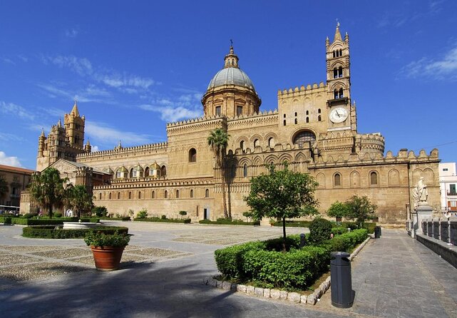 Bike Tour of the Historic Center of Palermo With Tasting - Key Points