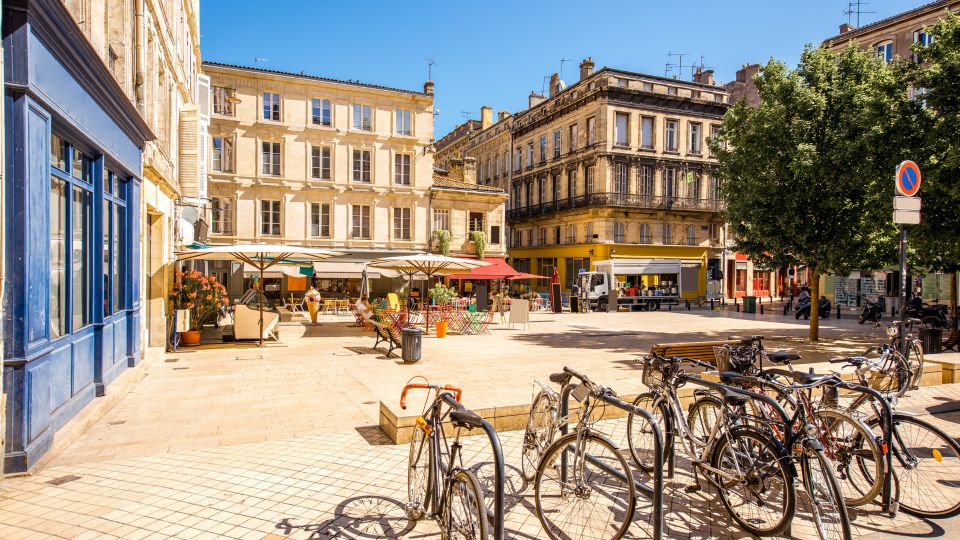 Bordeaux: First Discovery Walk and Reading Walking Tour - Key Points