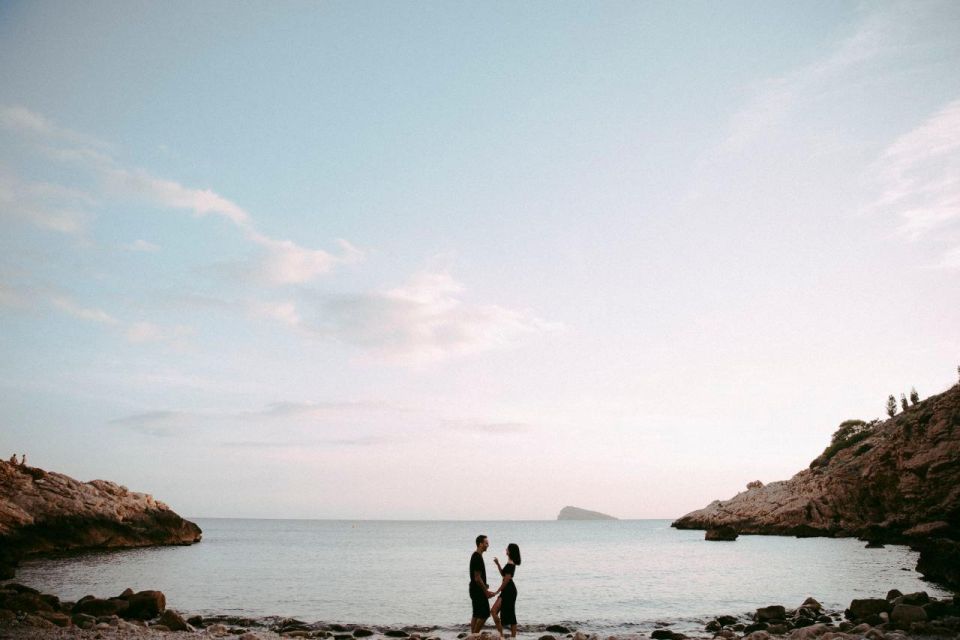 Calella: Photoshoot for Two, on the Beach, at Sunset. - Key Points