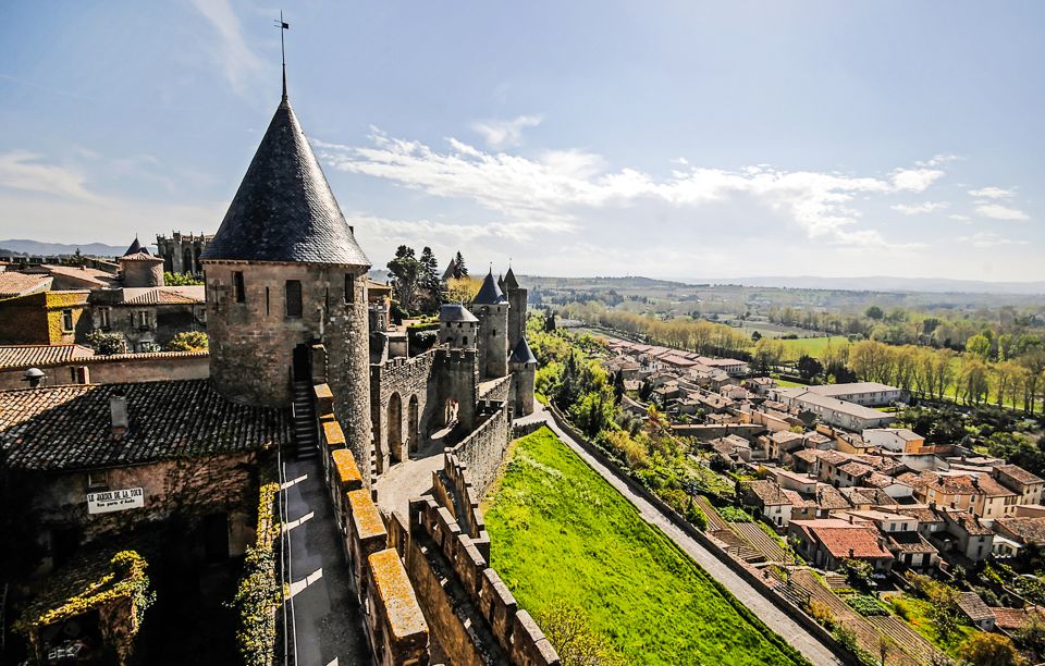 Carcassonne: Castle and Ramparts Entry Ticket - Key Points
