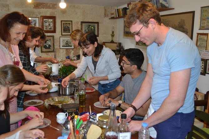 Cretan Cooking Class and Dinner: Evening in a Rethymno Home - Key Points