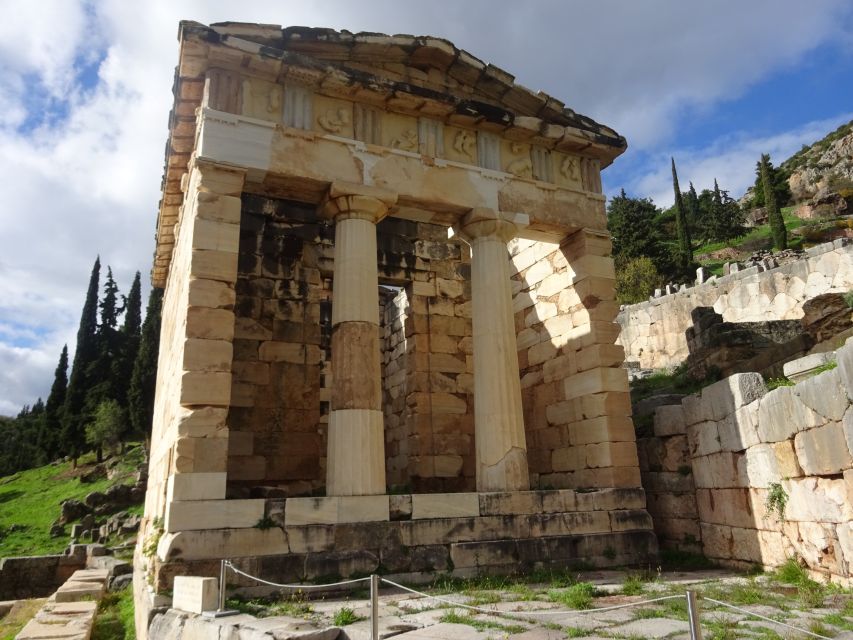 Delphi and Meteora: 2-Day Bus Tour From Athens - Key Points