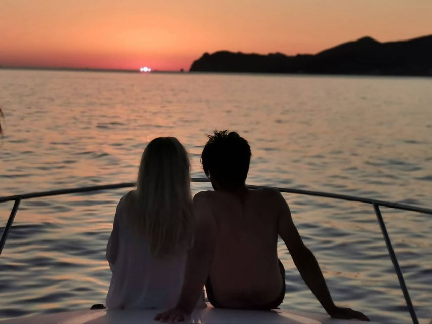 Fira: Private Sunset Cruise With BBQ, Drinks and Hot Springs - Key Points