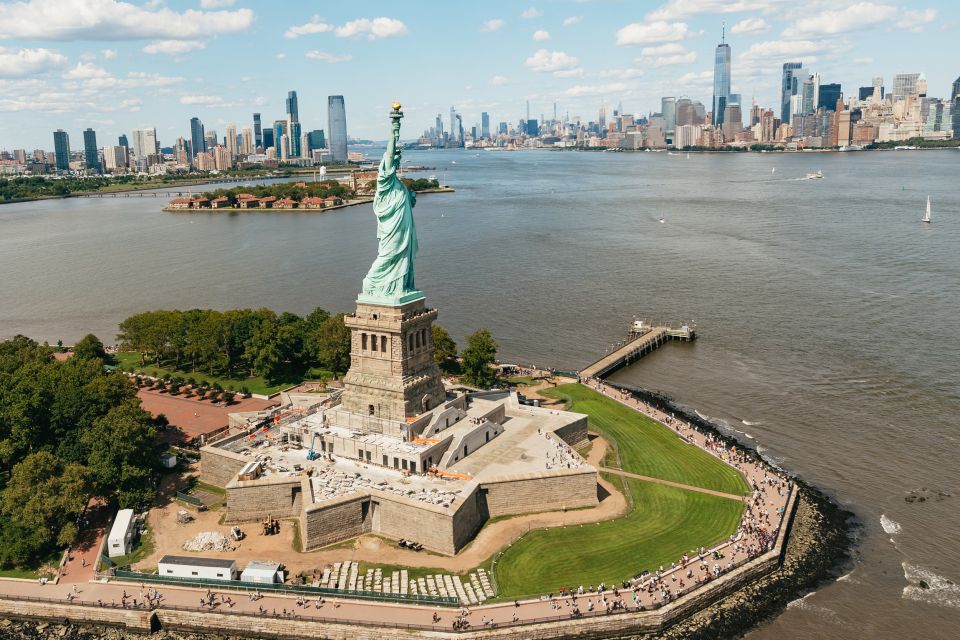 From Westchester: Private NYC Helicopter Tour for 2-6 People - Key Points