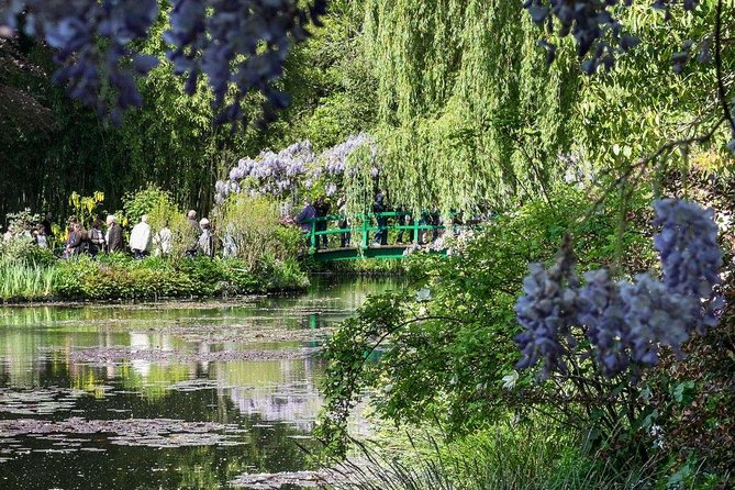 Giverny Half-Day Trip From Paris With Private Driver - Key Points