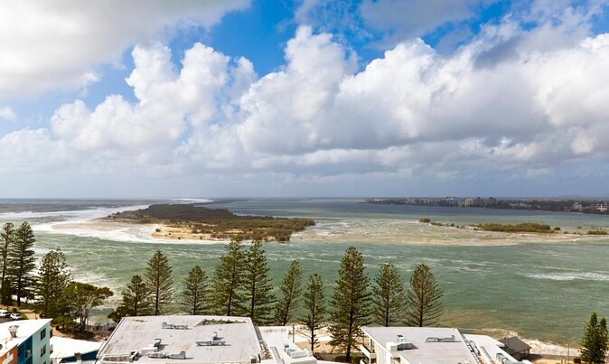 Golden Beach 1-Hour Stand-Up Paddleboard Hire on the Sunshine Coast - Key Points