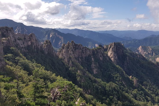 Hiking Mt Seoraksan National Park