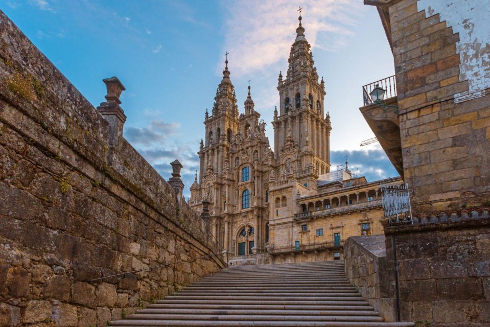 Historic Corners of Santiago De Compostela Walking Tour - Key Points