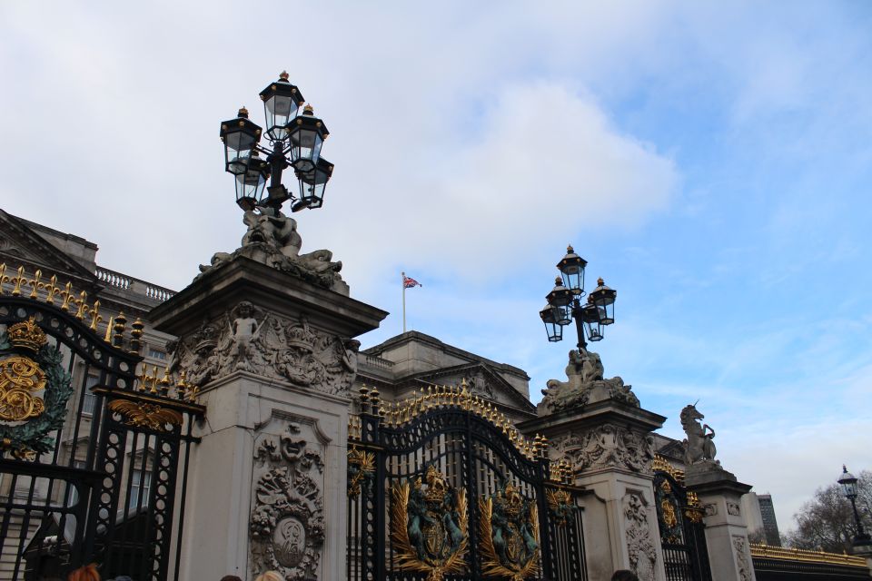 London: 4-Hour Panoramic Tour by Black Taxi - Key Points