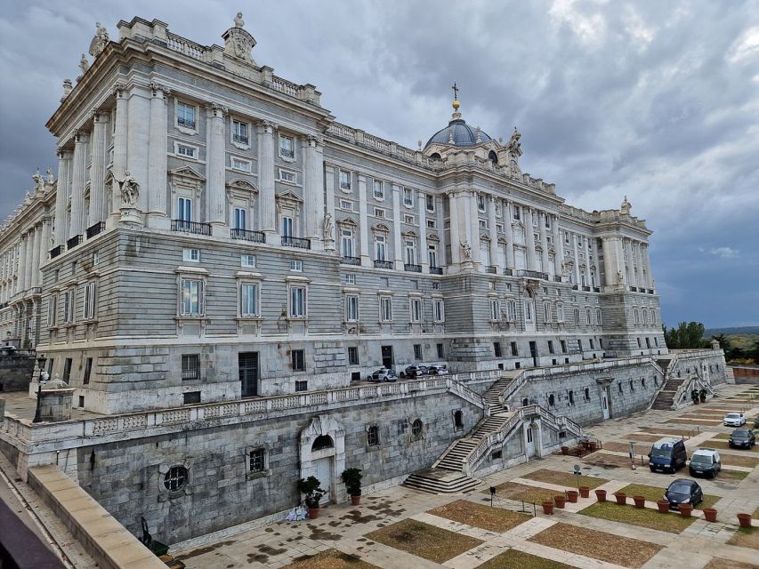 Madrid Private Tour: Royal Palace & Old Quarter - Key Points