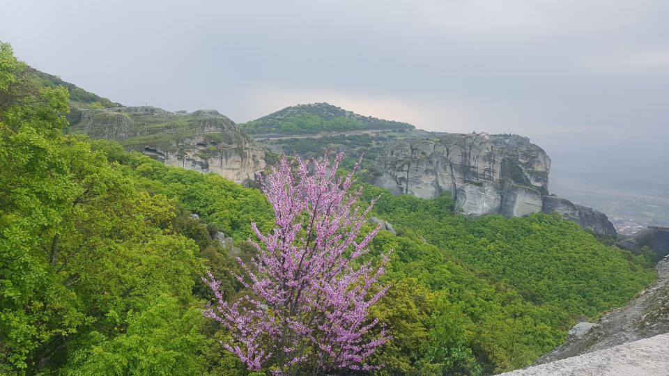 Meteora: Easy Hiking Adventure - Key Points