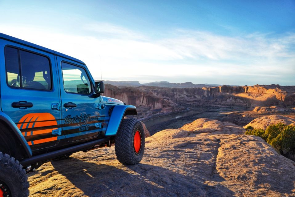 Moab: Off-Road Hell's Revenge Trail Private Jeep Tour - Key Points