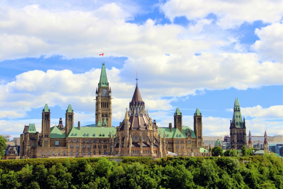 Ottawa: First Discovery Walk and Reading Walking Tour - Key Points