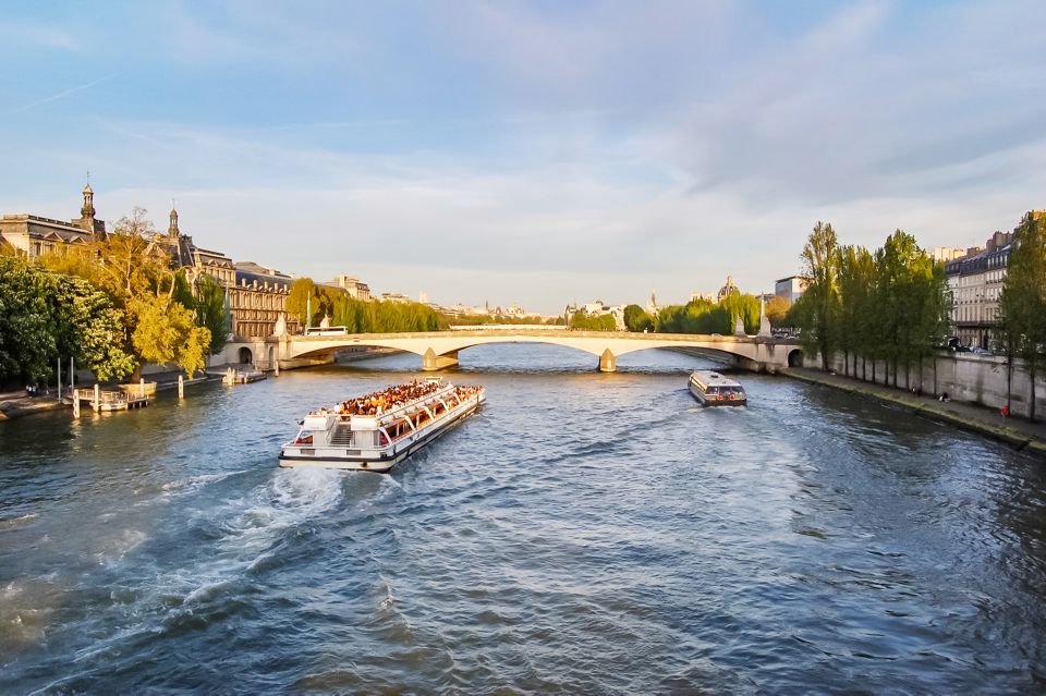 Paris: Louvre Reserved Access and Boat Cruise - Key Points