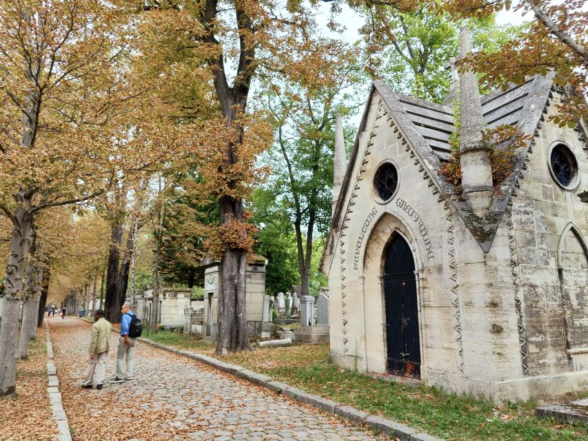 Paris: Père-Lachaise Cemetery Audio Guide Tour - Key Points