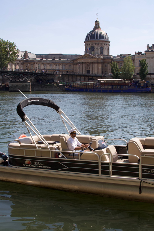 Paris: Private Pontoon Boat Seine River Cruise With Guide - Key Points