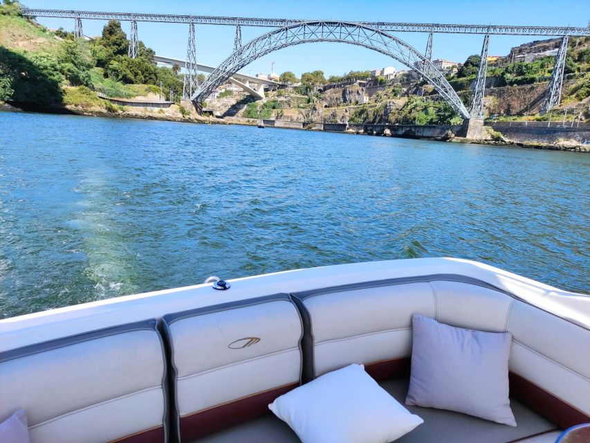 Porto: Private Boat Trip on Douro River (max 6px) 2h - Key Points