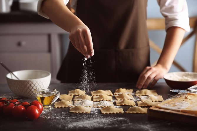 Rome: Fresh Pasta Wokshop and Meal With a Local - Key Points