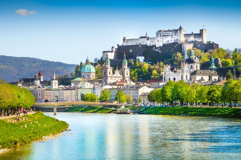 Salzburg: First Discovery Walk and Reading Walking Tour - Key Points