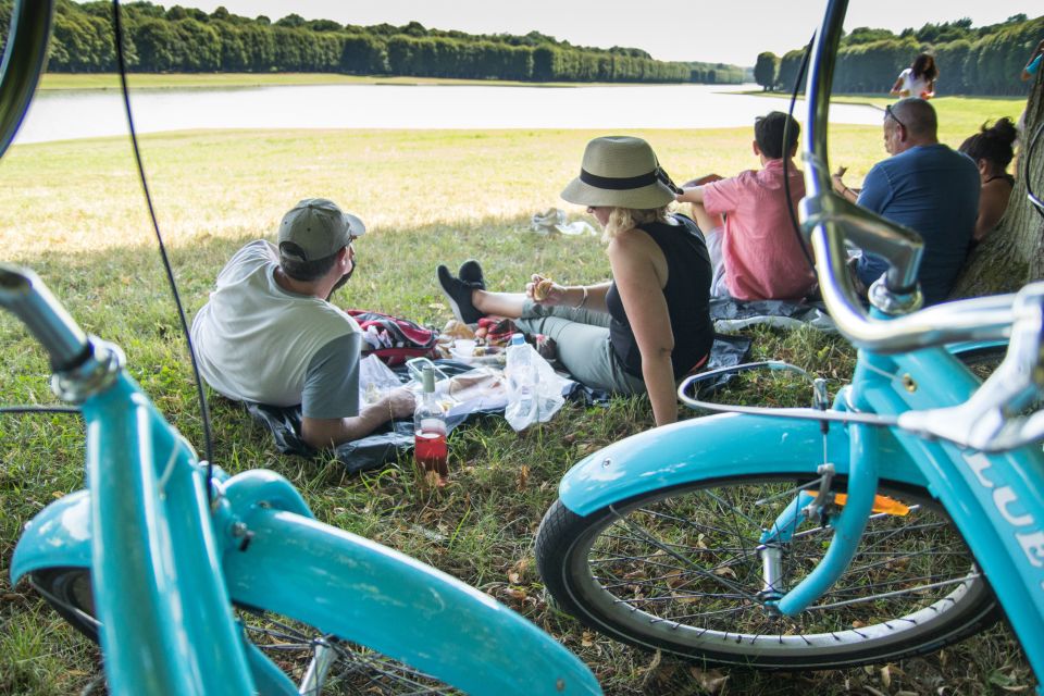 Versailles Bike Tour With Palace & Queen Farm Entrance - Key Points