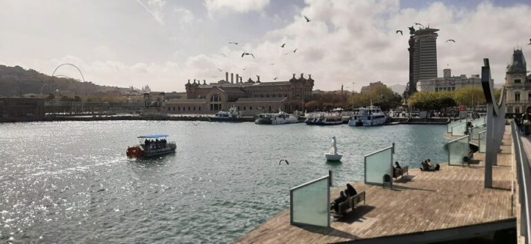 Barcelona: Water Beer Bike Tour