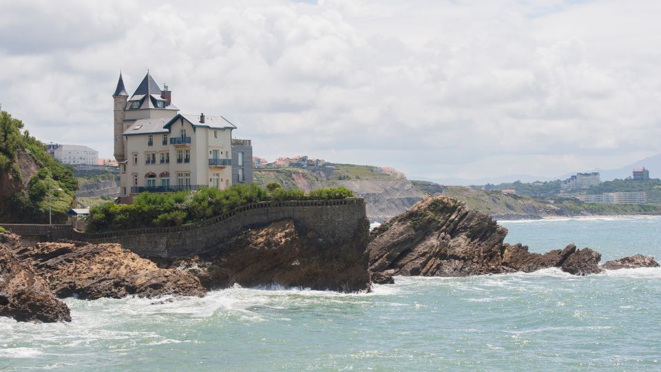 Biarritz: City Exploration Game & Tour on Your Phone - Getting Started With City Exploration