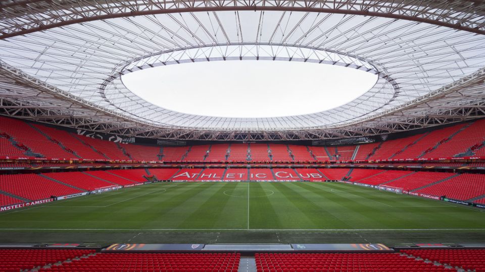 Bilbao All Iron Tour: Guggenheim and San Mamés With Lunch - Tour Overview