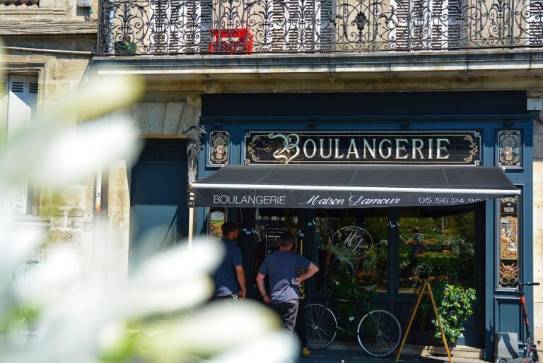 Bordeaux Best Boulangeries & History Tour