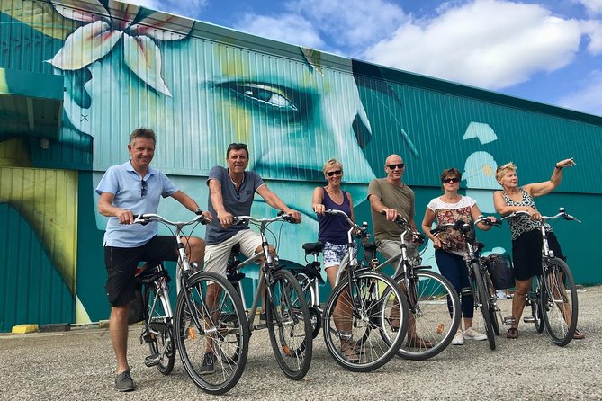 Bordeaux by Bicycle: a 3-Hour Tour Immersive Experience”