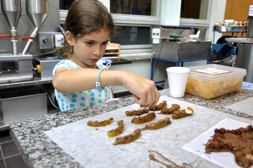 Bruges: Chocolate Making Workshop and Chocolate Museum Entry - Ticket Details