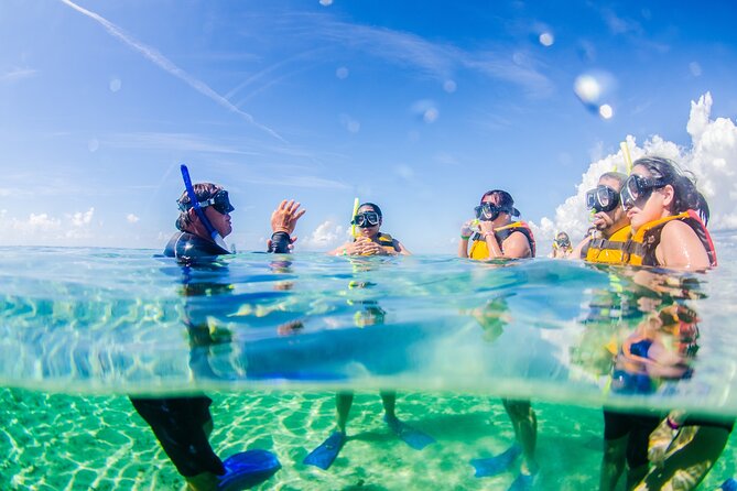 Cancun Speedboat and Snorkel Adventuring