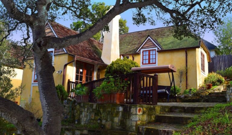 Carmel-By-The-Sea: Fairy Tale Houses Self-Guided Audio Tour