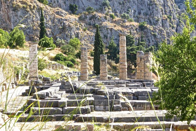 Delphi and Hosios Loukas Monastery Full Day Private Tour