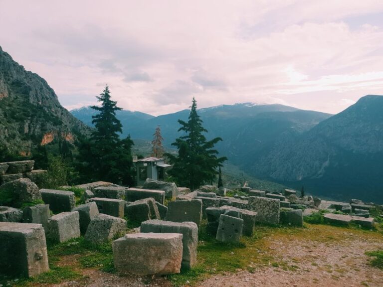 Delphi: Exclusive Self-Guided Audio Tour in Earths Navel