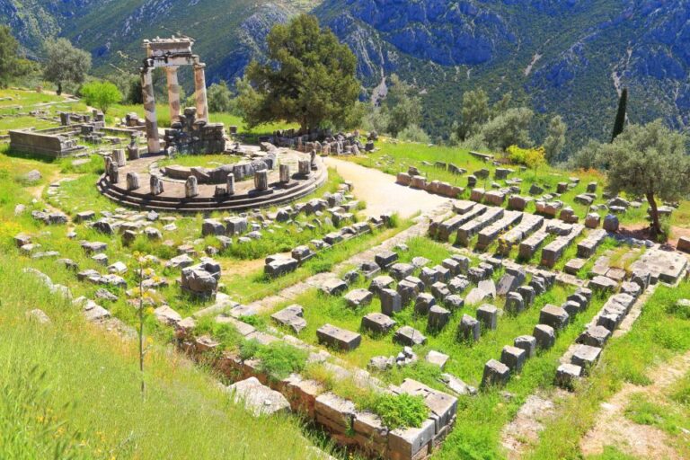 Delphi: Private Day Tour From Athens With Luxurious Vehicle