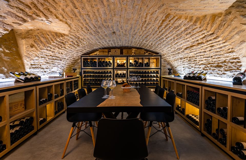 Dijon: La Cave Du Palais Burgundy Wine Tasting Experience - Wine Tasting Experience Details