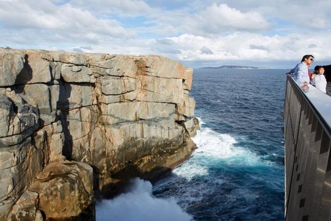 Discover Torndirrup National Park: The Gap & Natural Wonders Tour - Exploring Torndirrup National Park