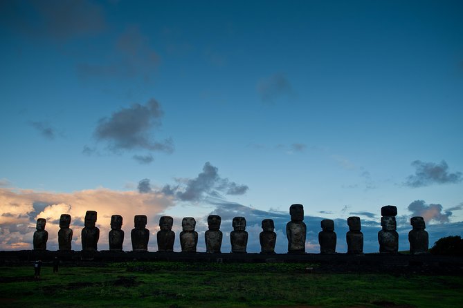 Easter Island Full-Day Tour: Ahu Tongariki, Rano Raraku and Anakena Beach